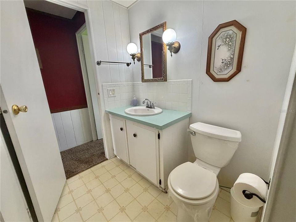 Active With Contract: $79,000 (2 beds, 2 baths, 1056 Square Feet)