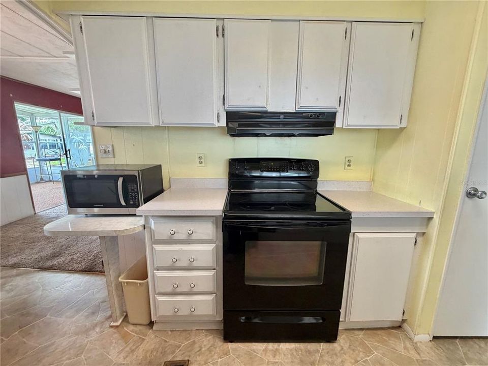 Active With Contract: $79,000 (2 beds, 2 baths, 1056 Square Feet)