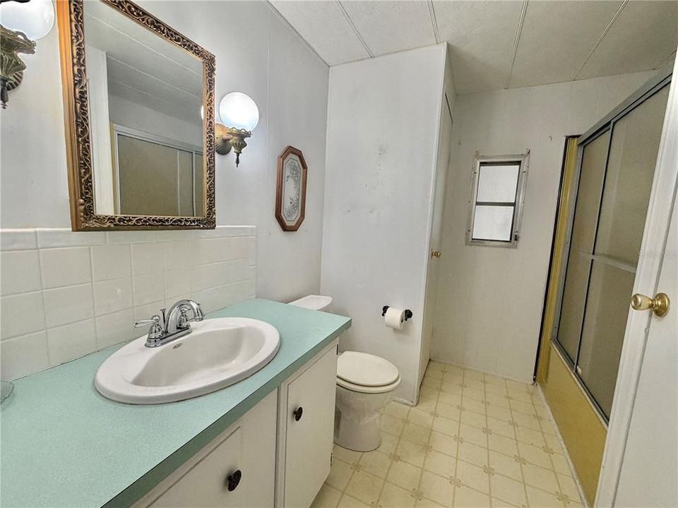 Active With Contract: $79,000 (2 beds, 2 baths, 1056 Square Feet)