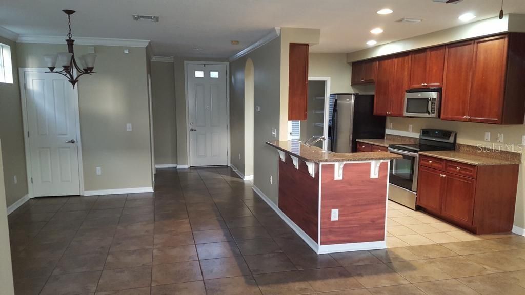 Active With Contract: $2,300 (3 beds, 2 baths, 1537 Square Feet)