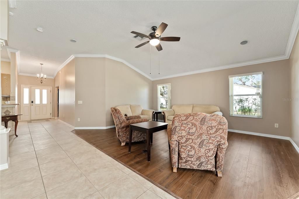 For Rent: $2,750 (3 beds, 2 baths, 1866 Square Feet)