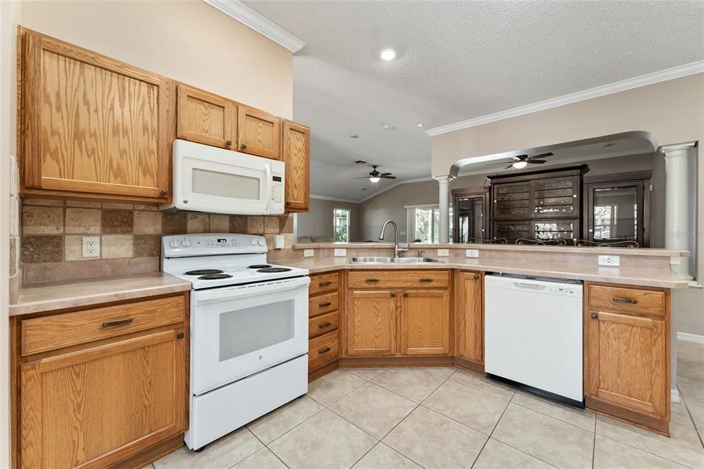 For Rent: $2,750 (3 beds, 2 baths, 1866 Square Feet)