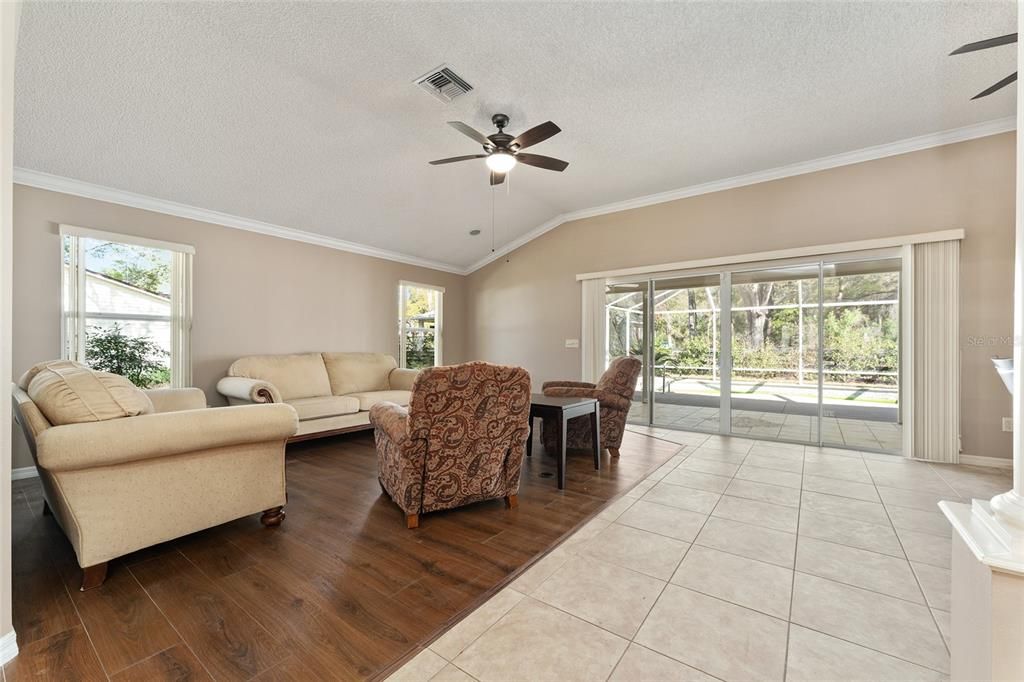 For Rent: $2,750 (3 beds, 2 baths, 1866 Square Feet)