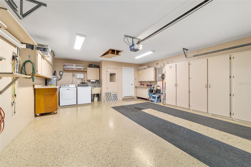 Active With Contract: $199,000 (2 beds, 2 baths, 1748 Square Feet)