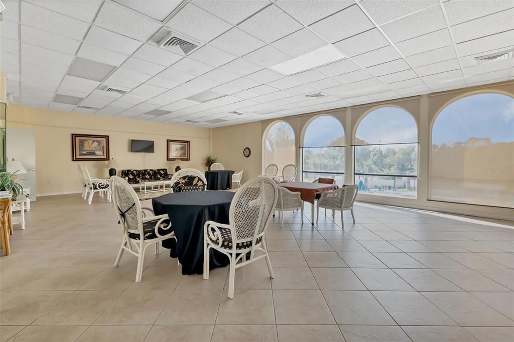 Activo con contrato: $163,000 (2 camas, 2 baños, 1147 Pies cuadrados)