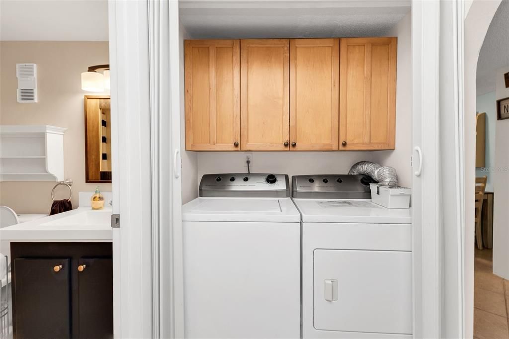 Activo con contrato: $163,000 (2 camas, 2 baños, 1147 Pies cuadrados)