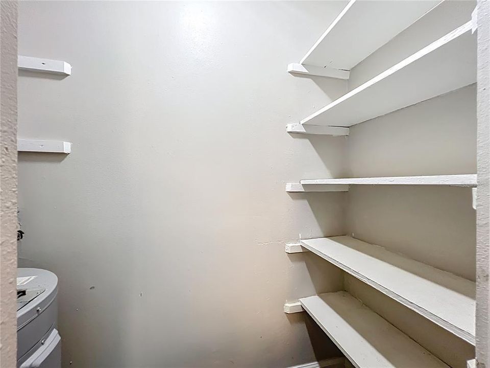 На продажу: $125,000 (1 спален, 1 ванн, 633 Квадратных фут)