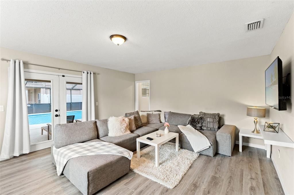 Active With Contract: $500,000 (5 beds, 3 baths, 2292 Square Feet)