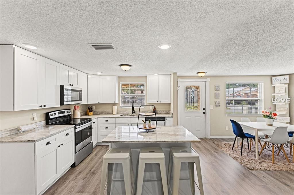 Active With Contract: $500,000 (5 beds, 3 baths, 2292 Square Feet)