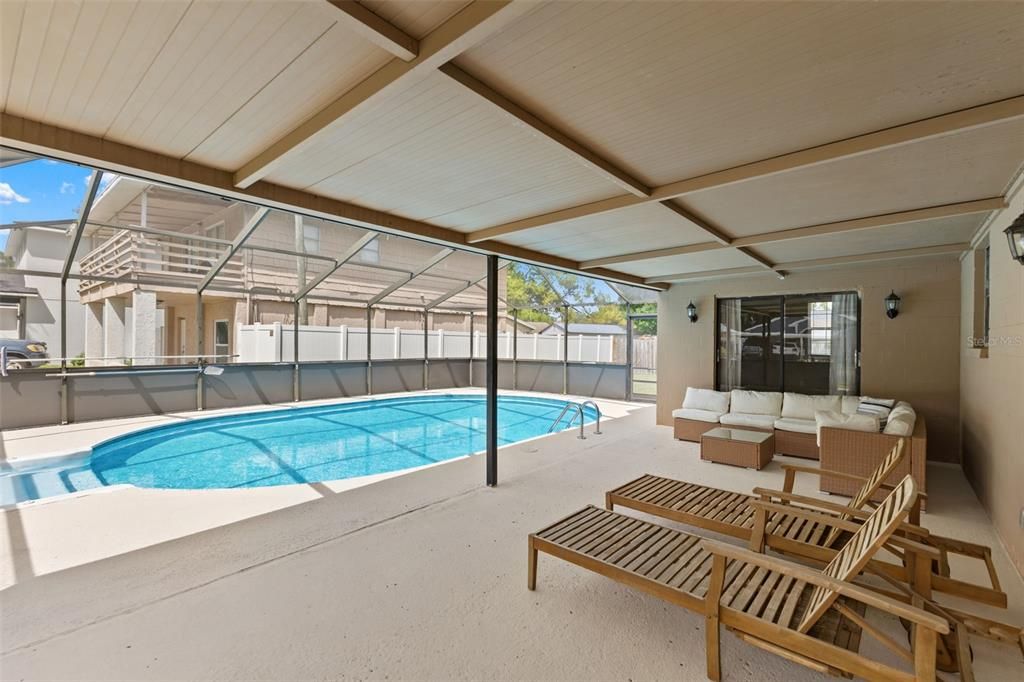 Active With Contract: $500,000 (5 beds, 3 baths, 2292 Square Feet)
