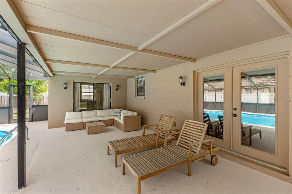 Active With Contract: $500,000 (5 beds, 3 baths, 2292 Square Feet)