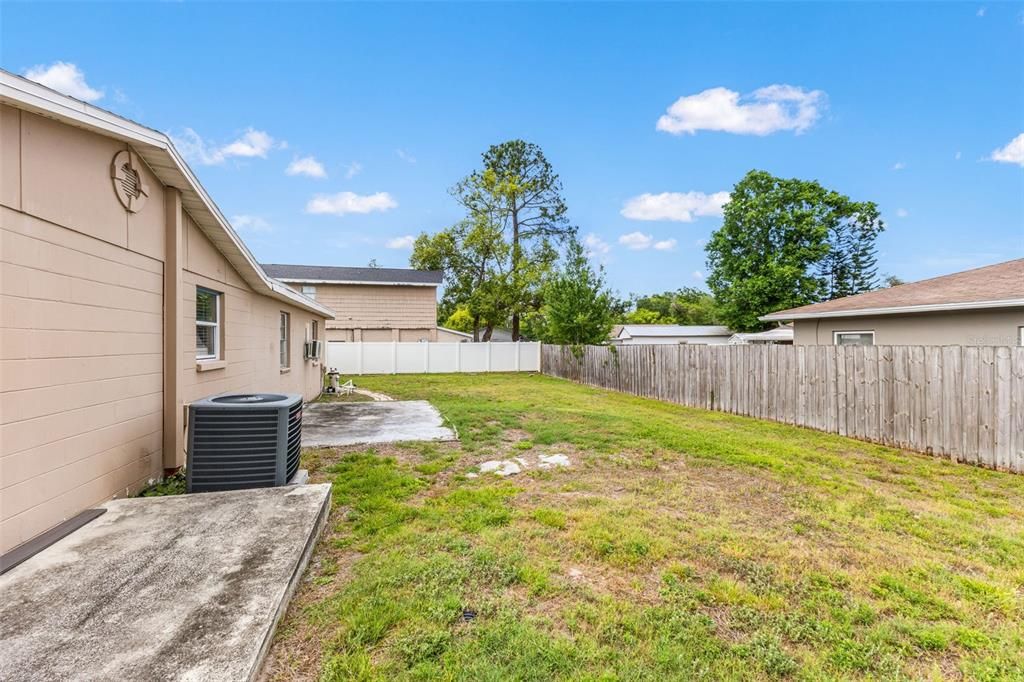 Active With Contract: $500,000 (5 beds, 3 baths, 2292 Square Feet)