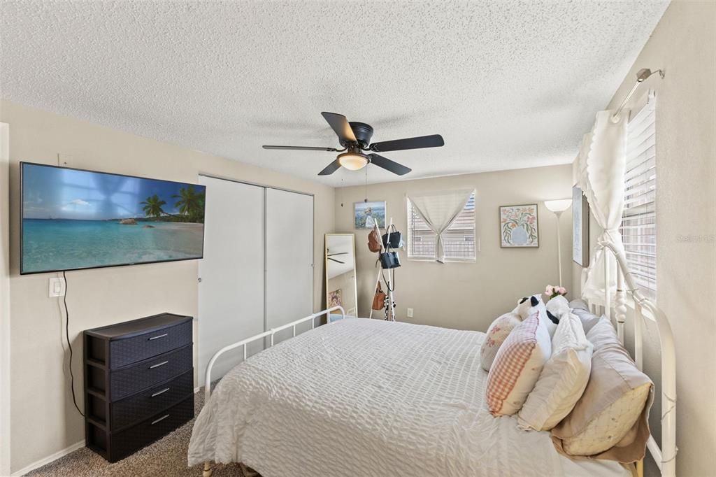 Active With Contract: $500,000 (5 beds, 3 baths, 2292 Square Feet)