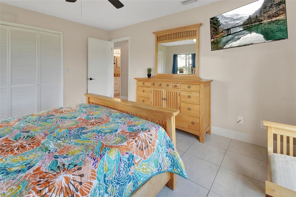 Active With Contract: $420,000 (3 beds, 2 baths, 1717 Square Feet)