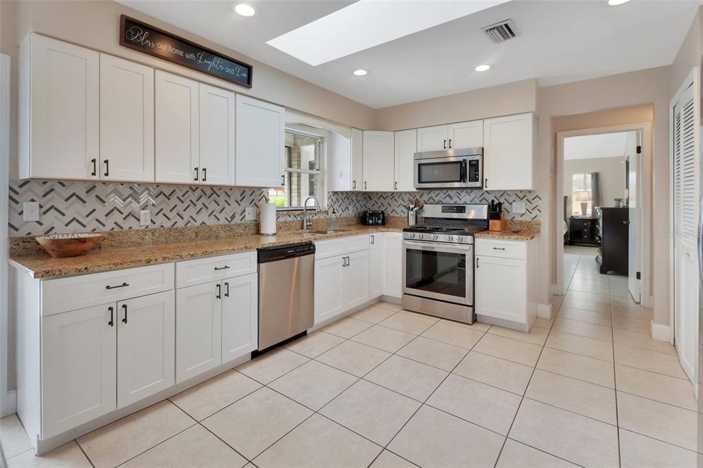 Active With Contract: $420,000 (3 beds, 2 baths, 1717 Square Feet)