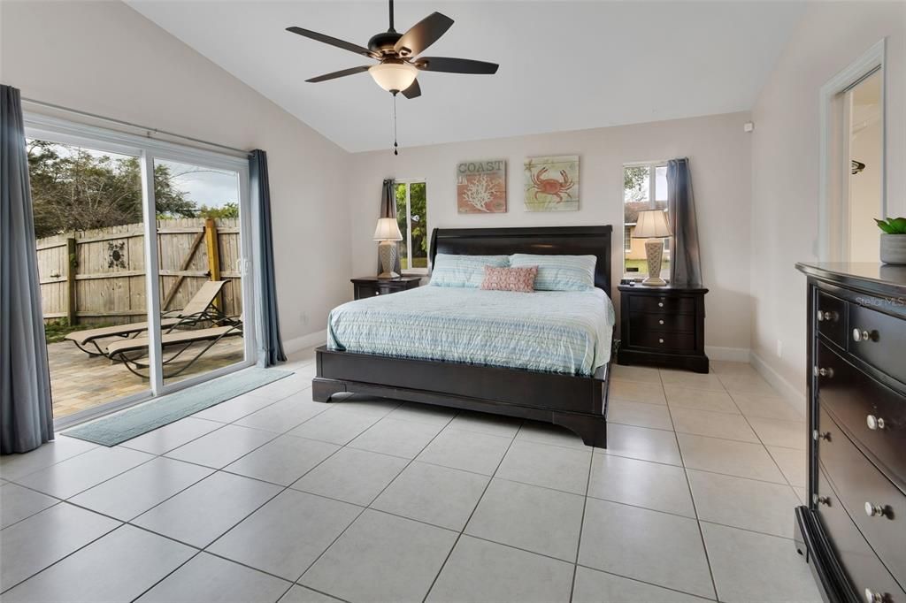 Active With Contract: $420,000 (3 beds, 2 baths, 1717 Square Feet)