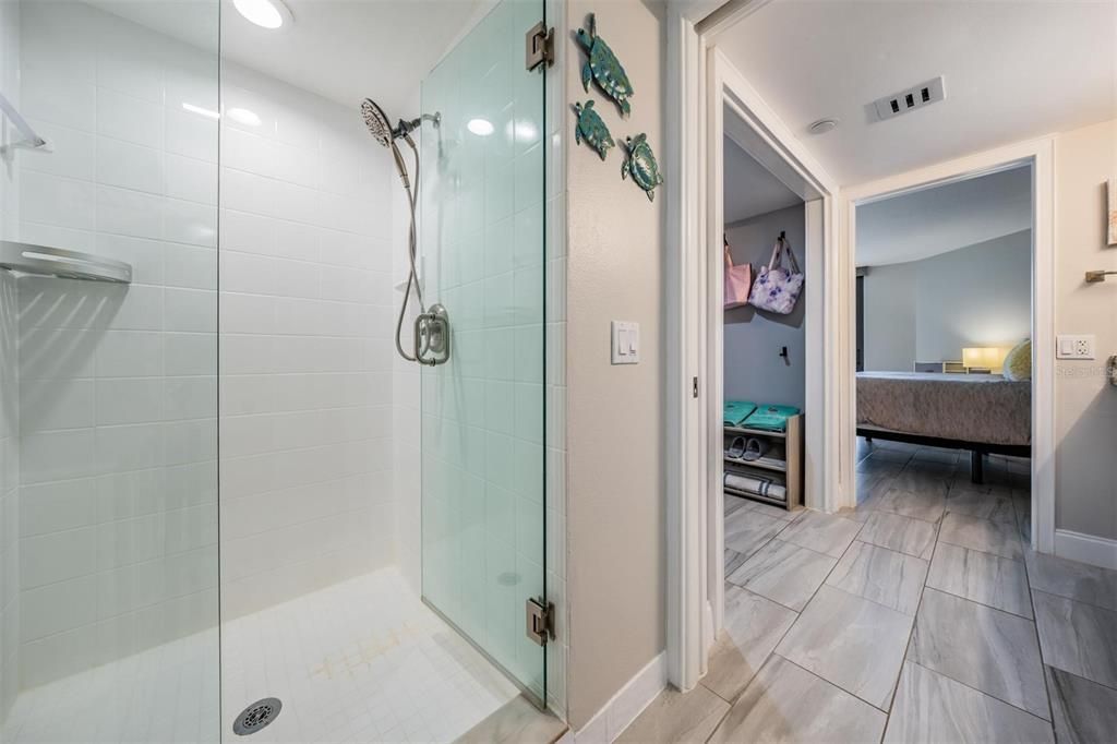 На продажу: $550,000 (2 спален, 2 ванн, 1150 Квадратных фут)