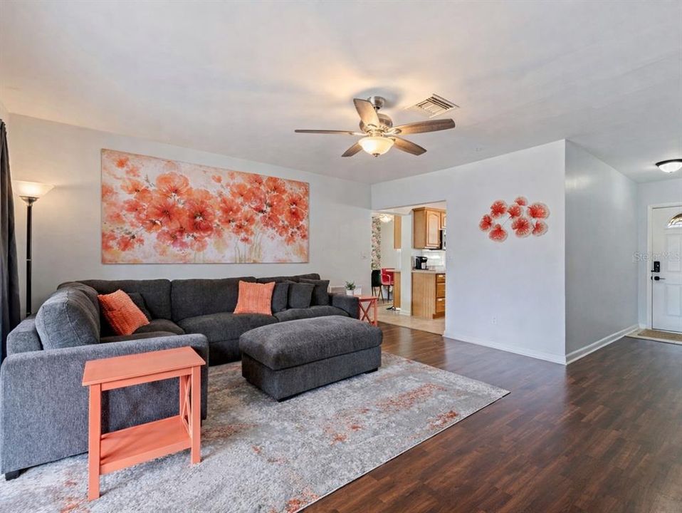 For Rent: $4,200 (3 beds, 2 baths, 1278 Square Feet)