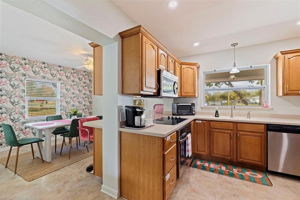 For Rent: $4,200 (3 beds, 2 baths, 1278 Square Feet)