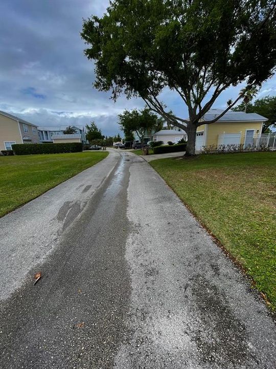 На продажу: $79,900 (0.12 acres)
