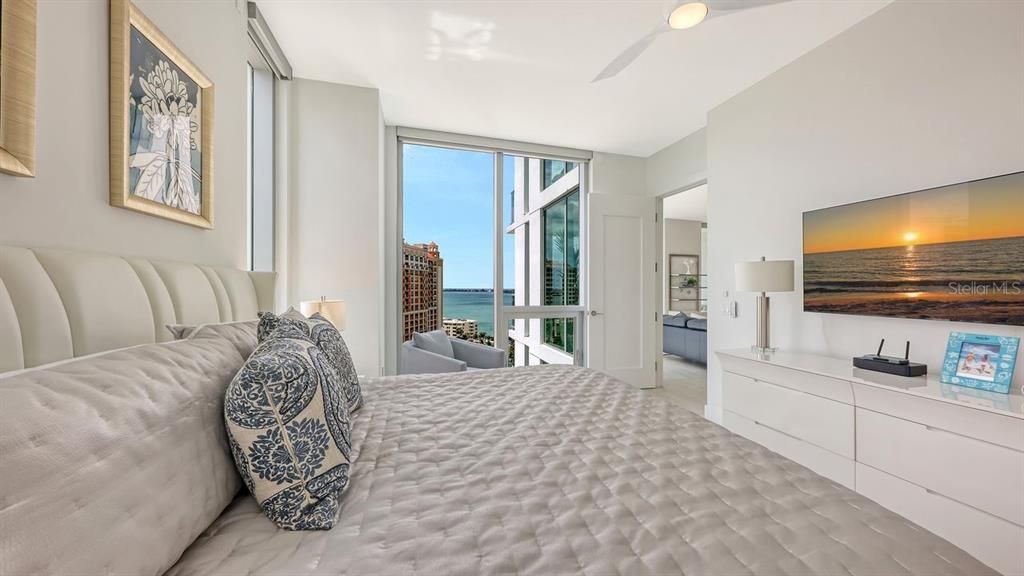 For Sale: $1,850,000 (3 beds, 3 baths, 2184 Square Feet)