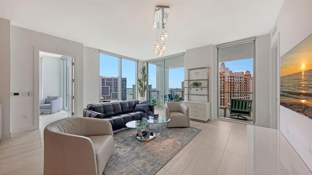 For Sale: $1,850,000 (3 beds, 3 baths, 2184 Square Feet)
