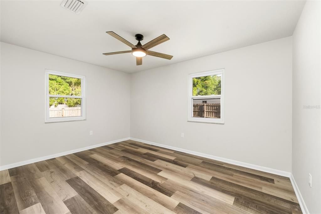 Activo con contrato: $299,500 (3 camas, 2 baños, 1584 Pies cuadrados)
