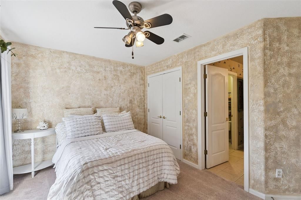 Activo con contrato: $850,000 (5 camas, 4 baños, 3909 Pies cuadrados)