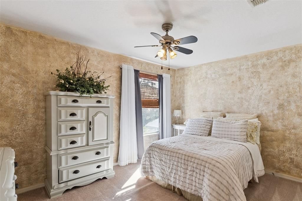 Activo con contrato: $850,000 (5 camas, 4 baños, 3909 Pies cuadrados)