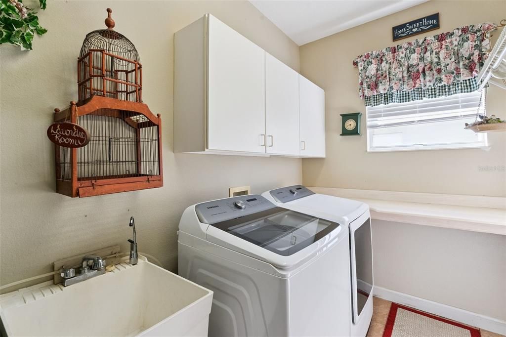 Activo con contrato: $850,000 (5 camas, 4 baños, 3909 Pies cuadrados)