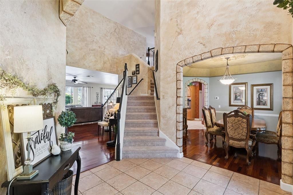 Activo con contrato: $850,000 (5 camas, 4 baños, 3909 Pies cuadrados)