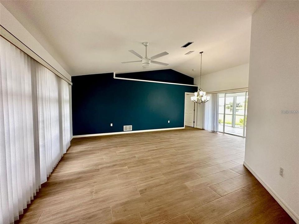 Active With Contract: $2,150 (3 beds, 2 baths, 2039 Square Feet)