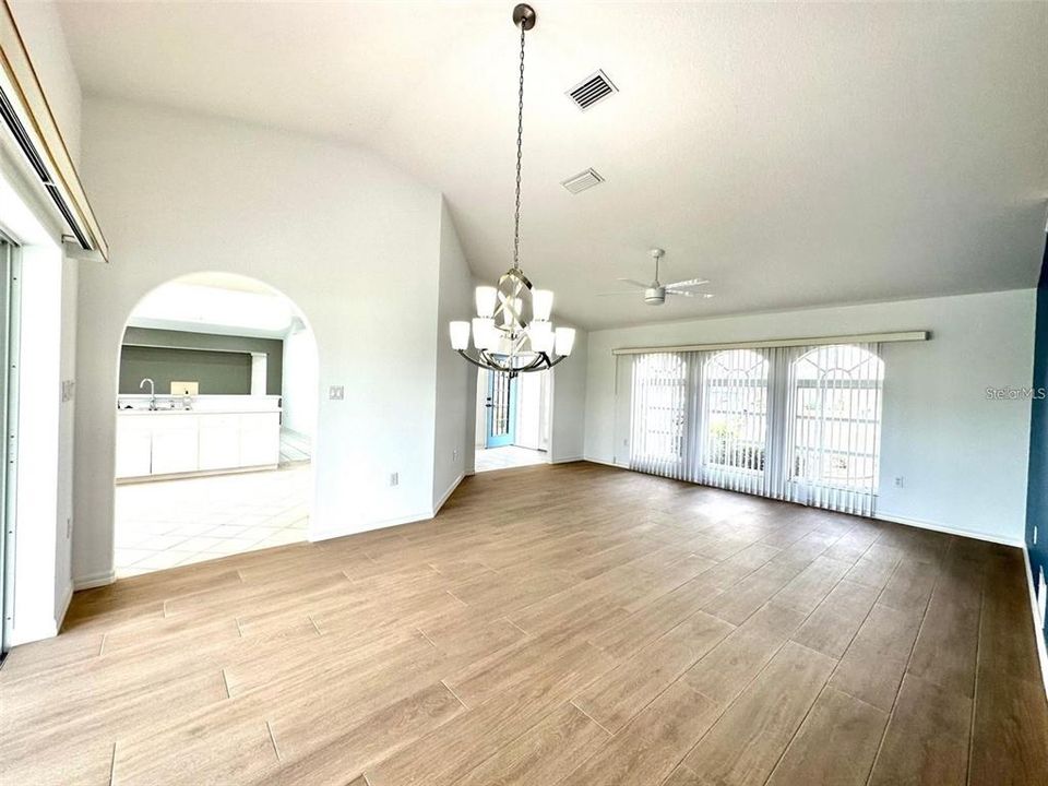 Active With Contract: $2,150 (3 beds, 2 baths, 2039 Square Feet)