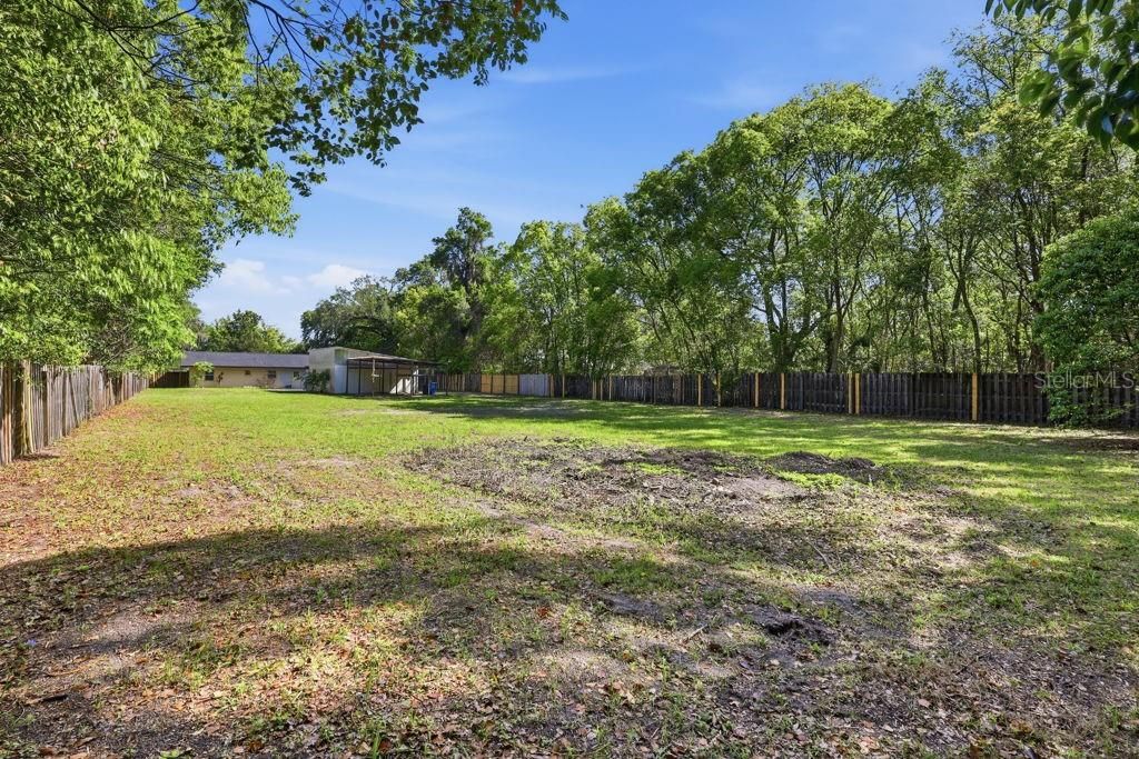 For Rent: $2,850 (2 beds, 1 baths, 900 Square Feet)