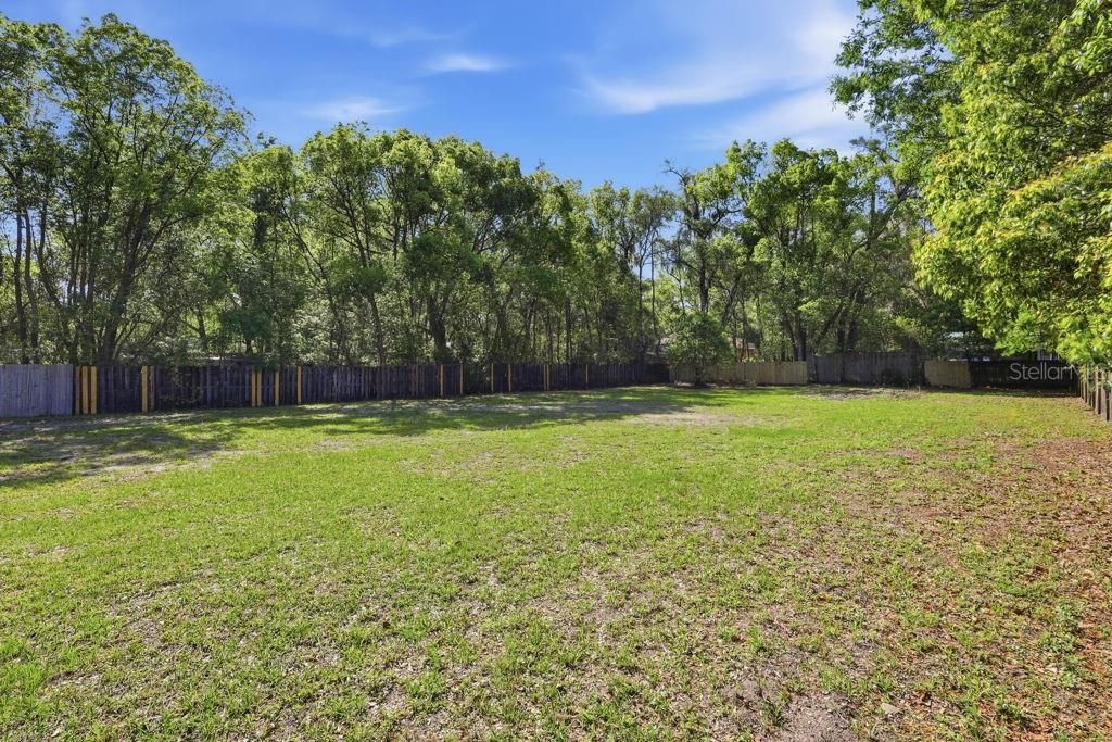 For Rent: $2,850 (2 beds, 1 baths, 900 Square Feet)