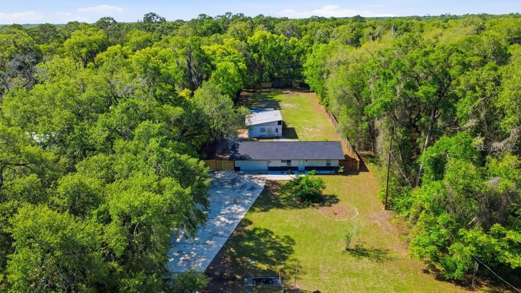 For Rent: $2,850 (2 beds, 1 baths, 900 Square Feet)