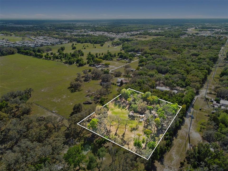 На продажу: $229,900 (2.83 acres)