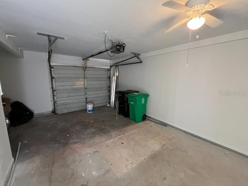 Activo con contrato: $179,900 (2 camas, 1 baños, 921 Pies cuadrados)