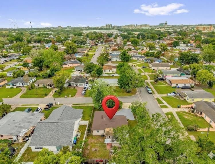 Activo con contrato: $299,900 (4 camas, 3 baños, 1678 Pies cuadrados)