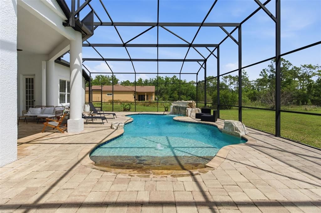 En Venta: $1,240,000 (4 camas, 3 baños, 3630 Pies cuadrados)