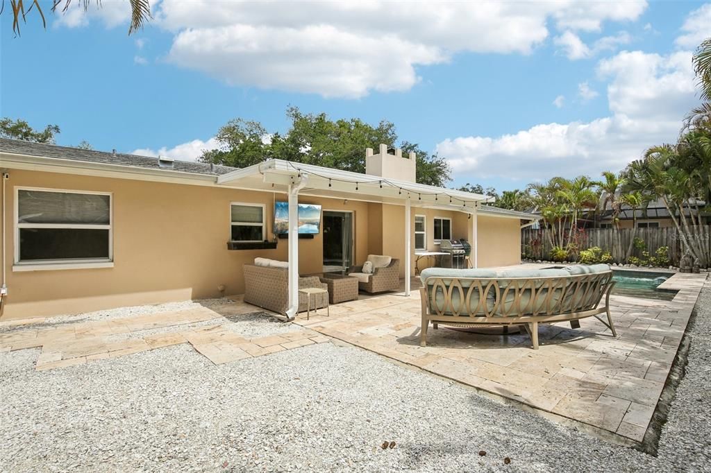 Active With Contract: $589,000 (3 beds, 2 baths, 1612 Square Feet)