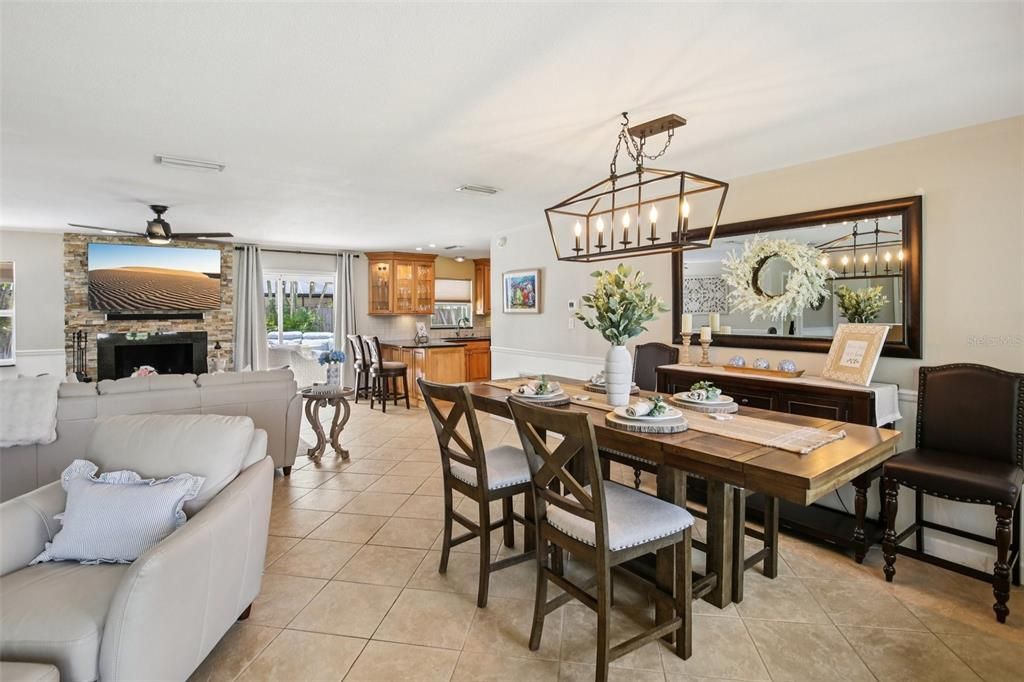 Active With Contract: $589,000 (3 beds, 2 baths, 1612 Square Feet)