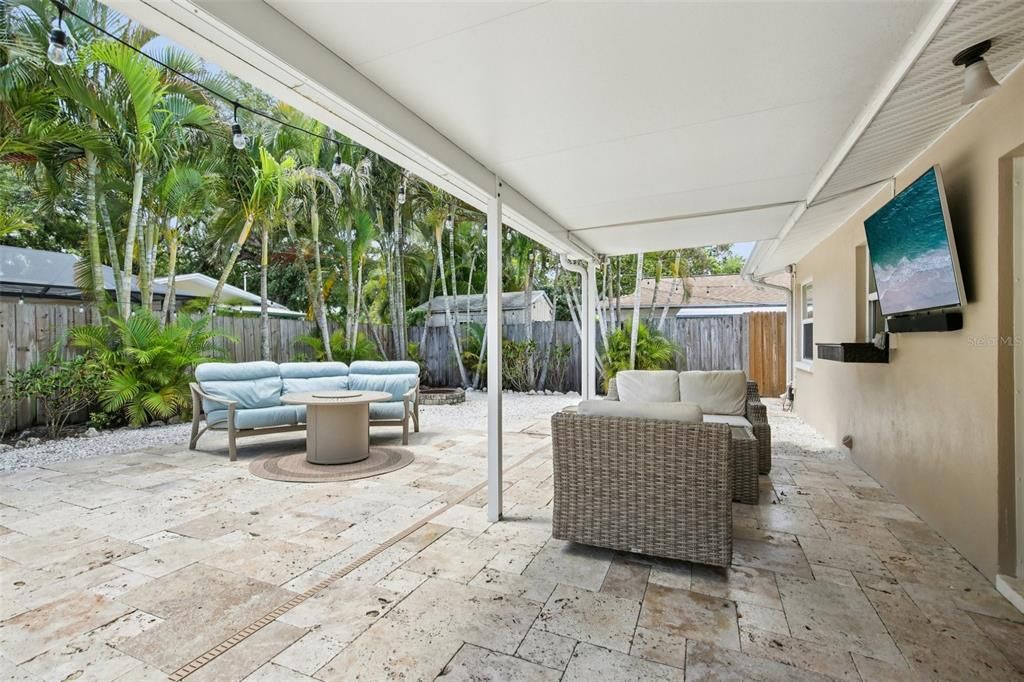 Active With Contract: $589,000 (3 beds, 2 baths, 1612 Square Feet)