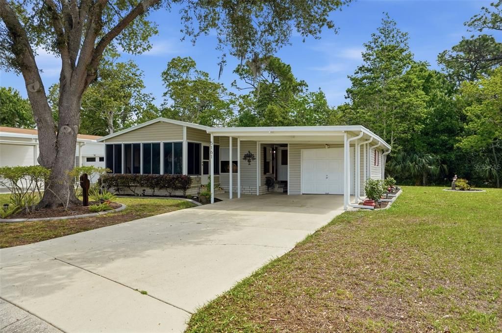 For Sale: $160,000 (2 beds, 2 baths, 960 Square Feet)