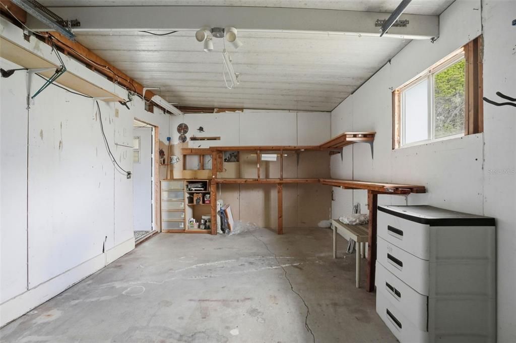 For Sale: $160,000 (2 beds, 2 baths, 960 Square Feet)