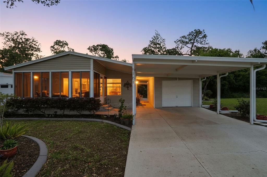 For Sale: $160,000 (2 beds, 2 baths, 960 Square Feet)