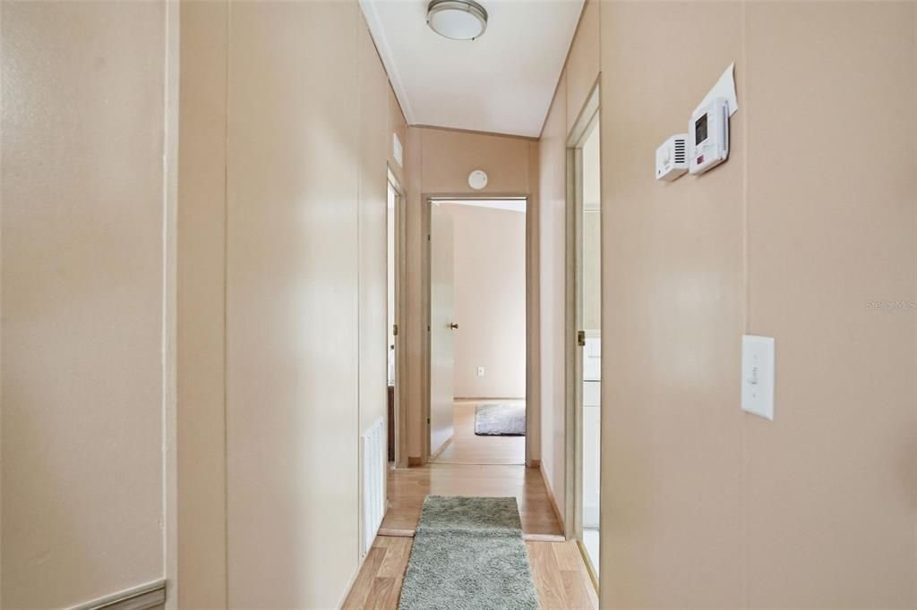 For Sale: $160,000 (2 beds, 2 baths, 960 Square Feet)