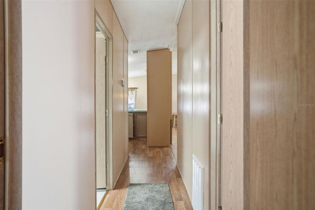 For Sale: $160,000 (2 beds, 2 baths, 960 Square Feet)