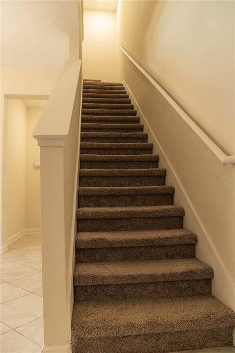 Activo con contrato: $285,000 (3 camas, 2 baños, 1915 Pies cuadrados)
