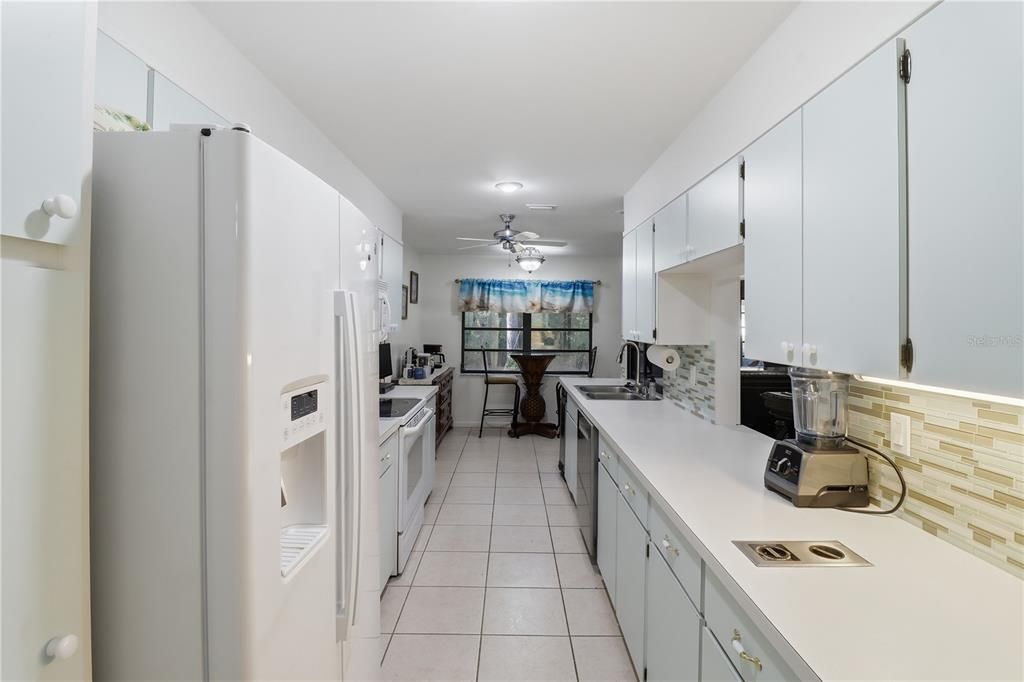For Sale: $294,900 (3 beds, 2 baths, 2206 Square Feet)